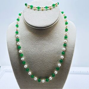 14kt Gold Elegant Semi-Precious Bead and Pearl Necklace and Bracelet & Earrings